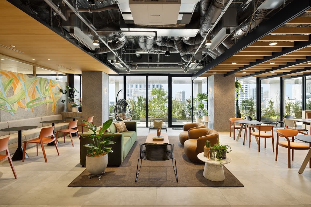 WeWork 本町