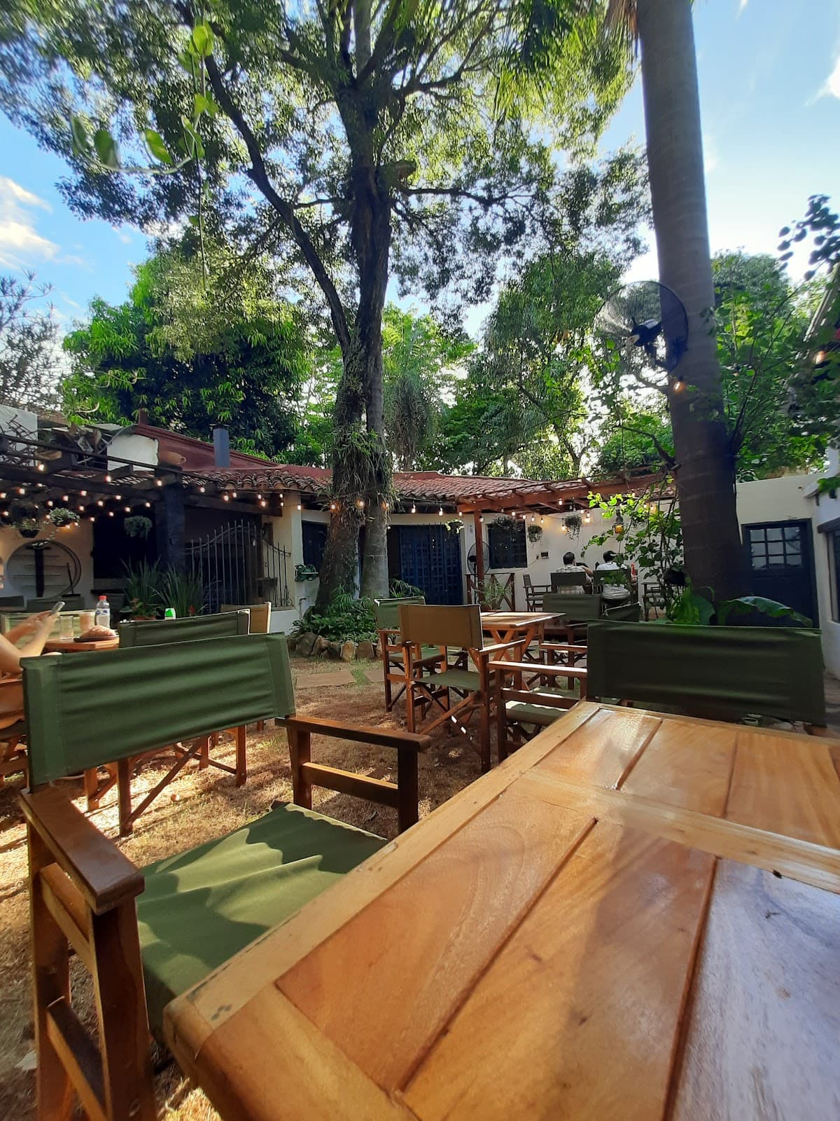 Alzati Books and Coffee Shop