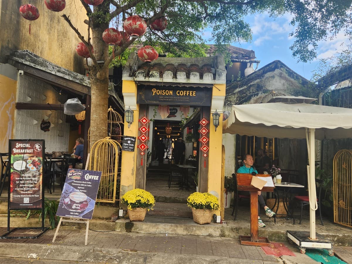 POISON CAFÉ - The Original Herbal Coffee Lounge