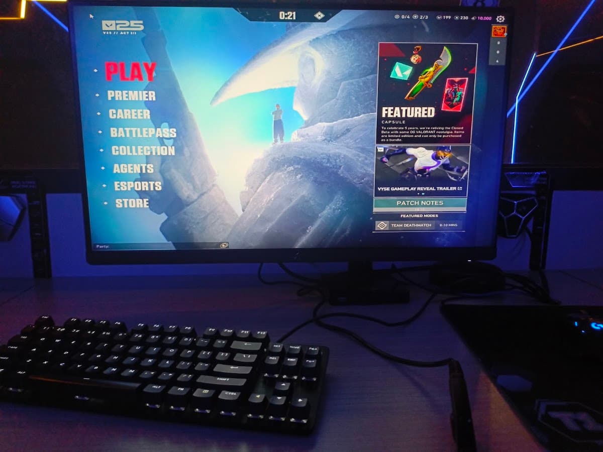 T1 Internet cyber Cafe
