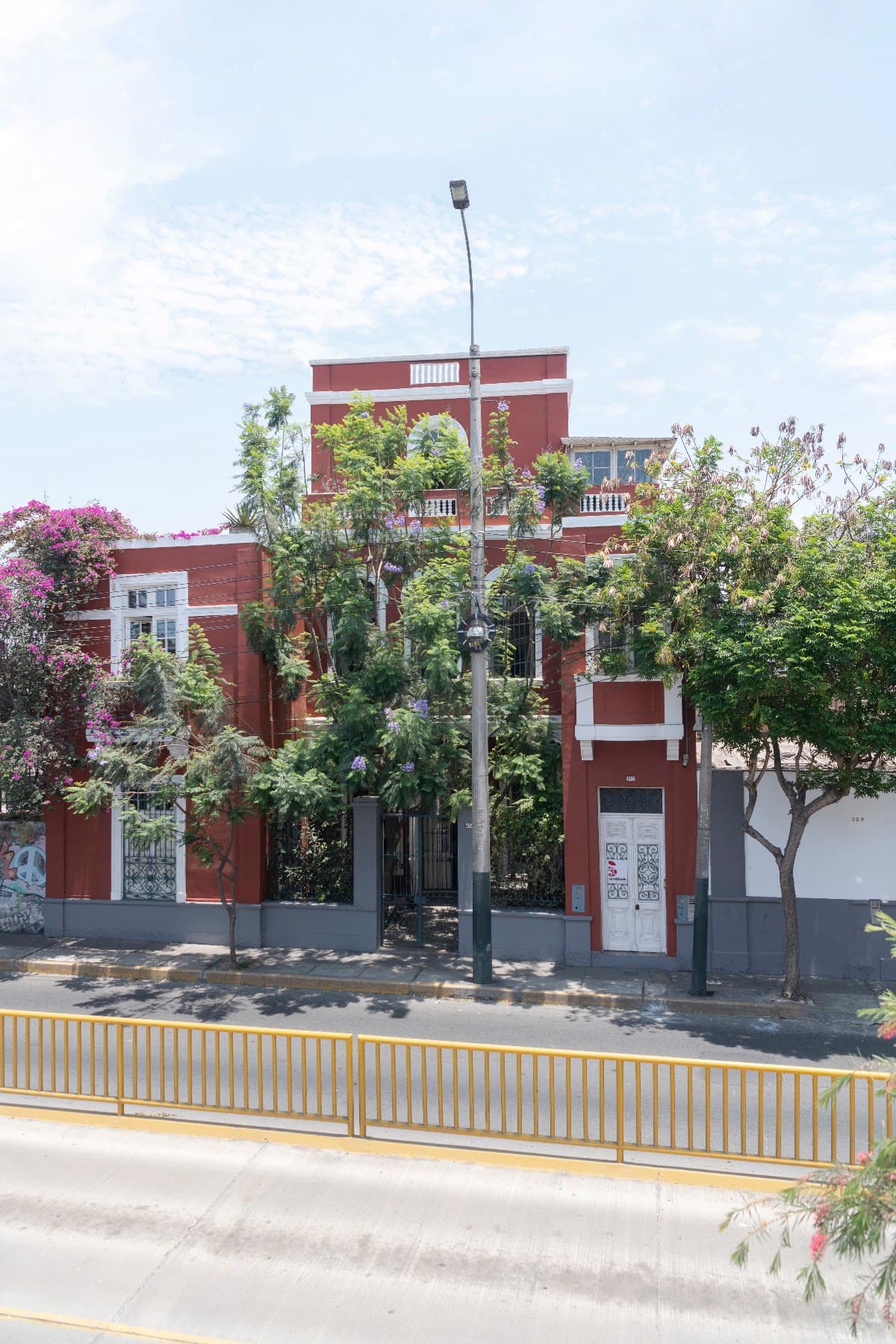 Symbiosis Art & Coworking Lima