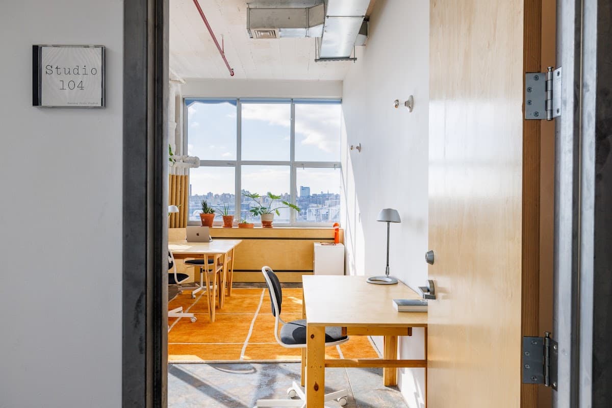 Hunters Point Studios - Coworking Space